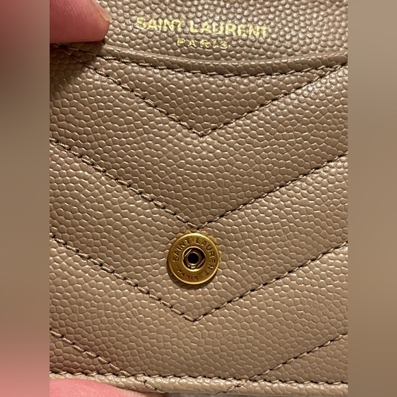 Brand New Authentic SAINT LAURENT FRAGMENTS FLAP CARD CASE in DARK BEIGE LEATHER - Picture 5 of 12